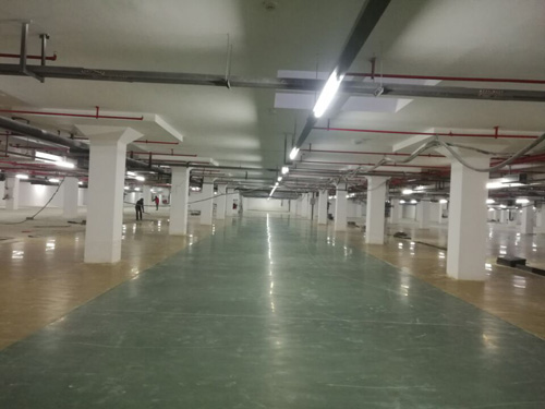地下车库地面起灰怎么办？密封固化剂一招治本